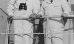 Übergabefahrt des Schnellboottenders „Rhein“ mit Bürgermeister Kräcker (rechts) und Franz Keller von der Marinekameradschaft Wesel (Oktober 1961)