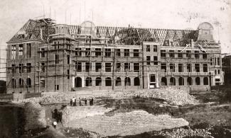 Die Böhlschule im Bau (1911) 