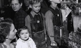 Flüchtlingskinder im Hauptdurchgangslager Wesel (Weihnachten 1953)