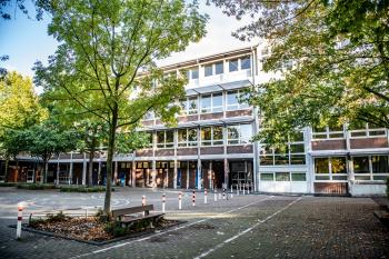 Schule, Martinistraße 12