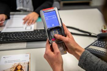 Zahlung mit EC-Karte im Bürgerbüro