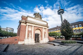 Das Berliner Tor - Gesamtansicht Richtung Bahnhof