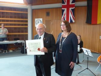 2016 wurde Ernest Kolman zum Ehrenbürger der Stadt Wesel ernannt.
